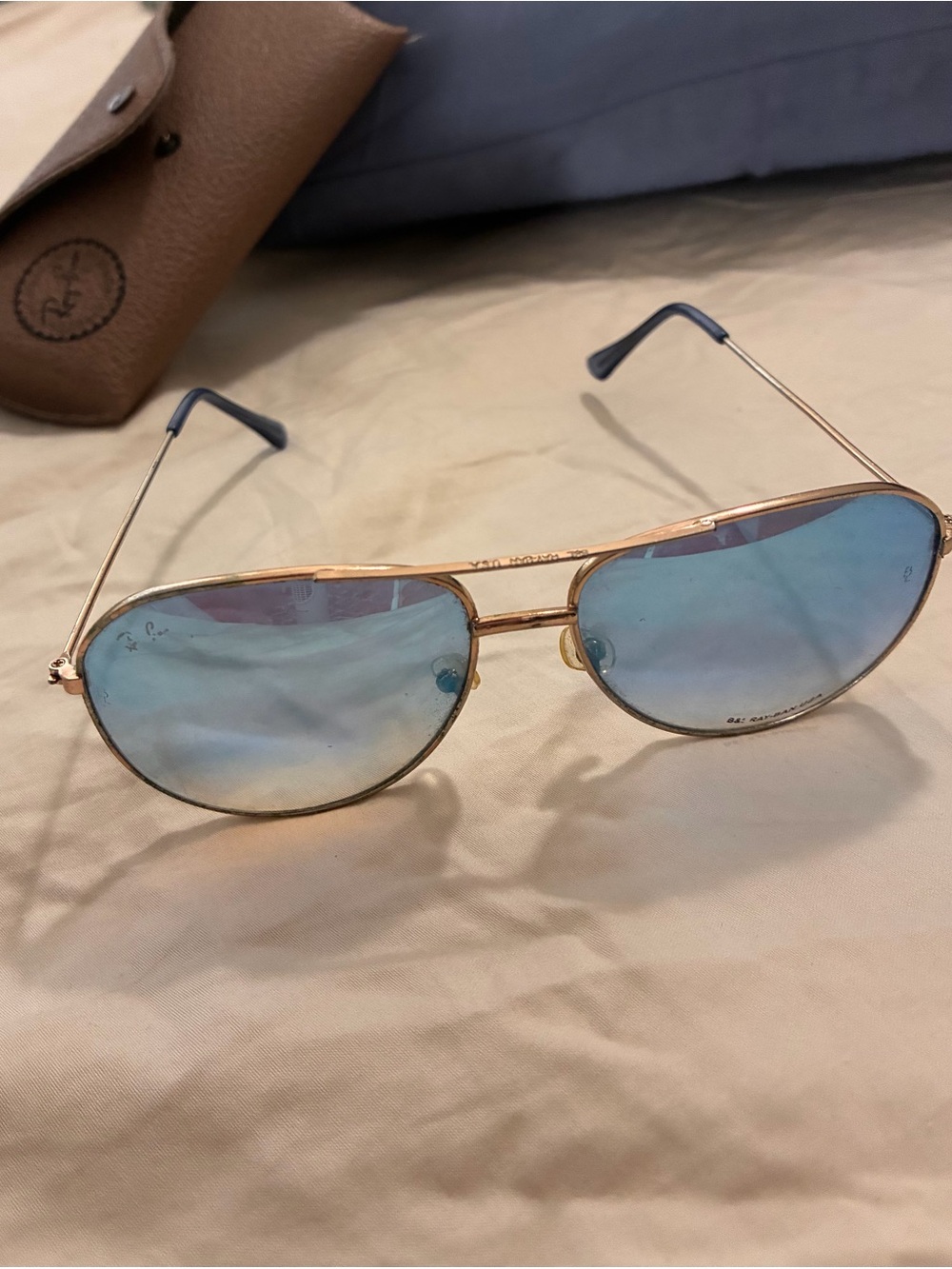 Ray-Ban Aviator Sunglasses with Blue Gradient Mirrored Lenses